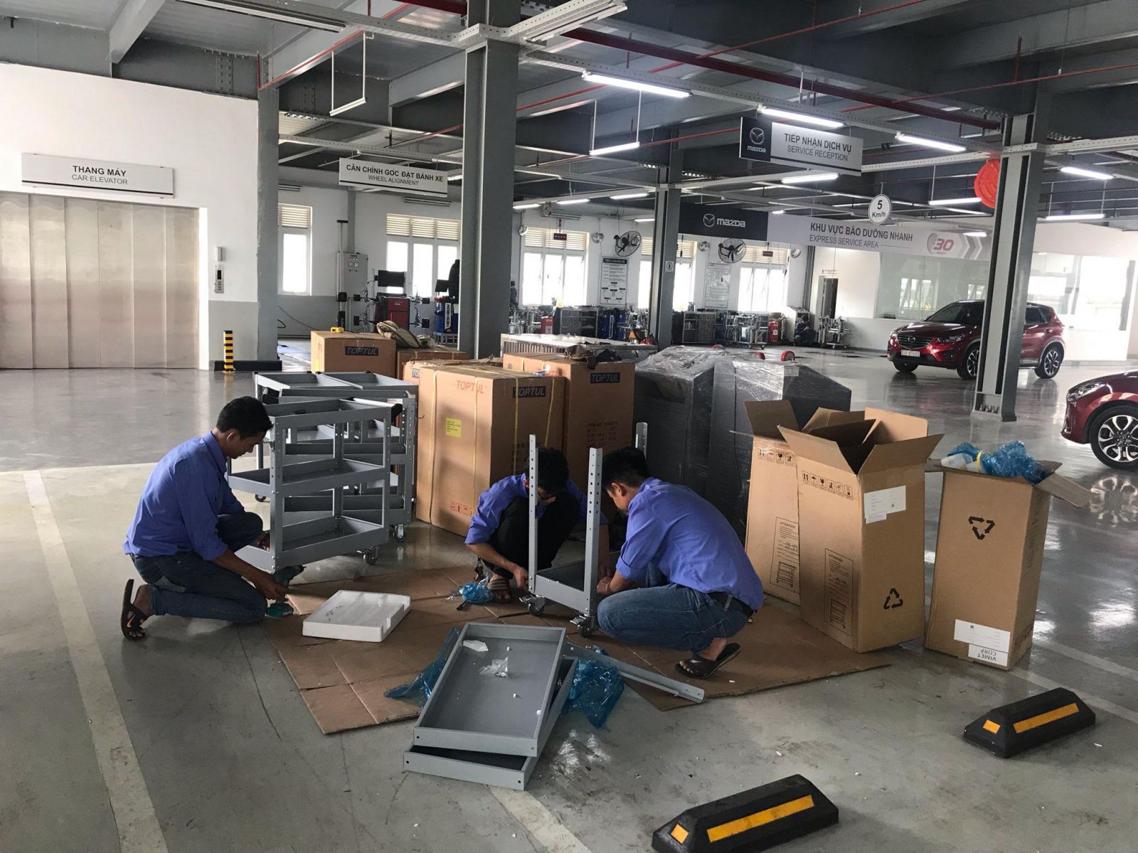 Xe đẩy dụng cụ 3 ngăn có ngăn kéo VIMET XDC31830